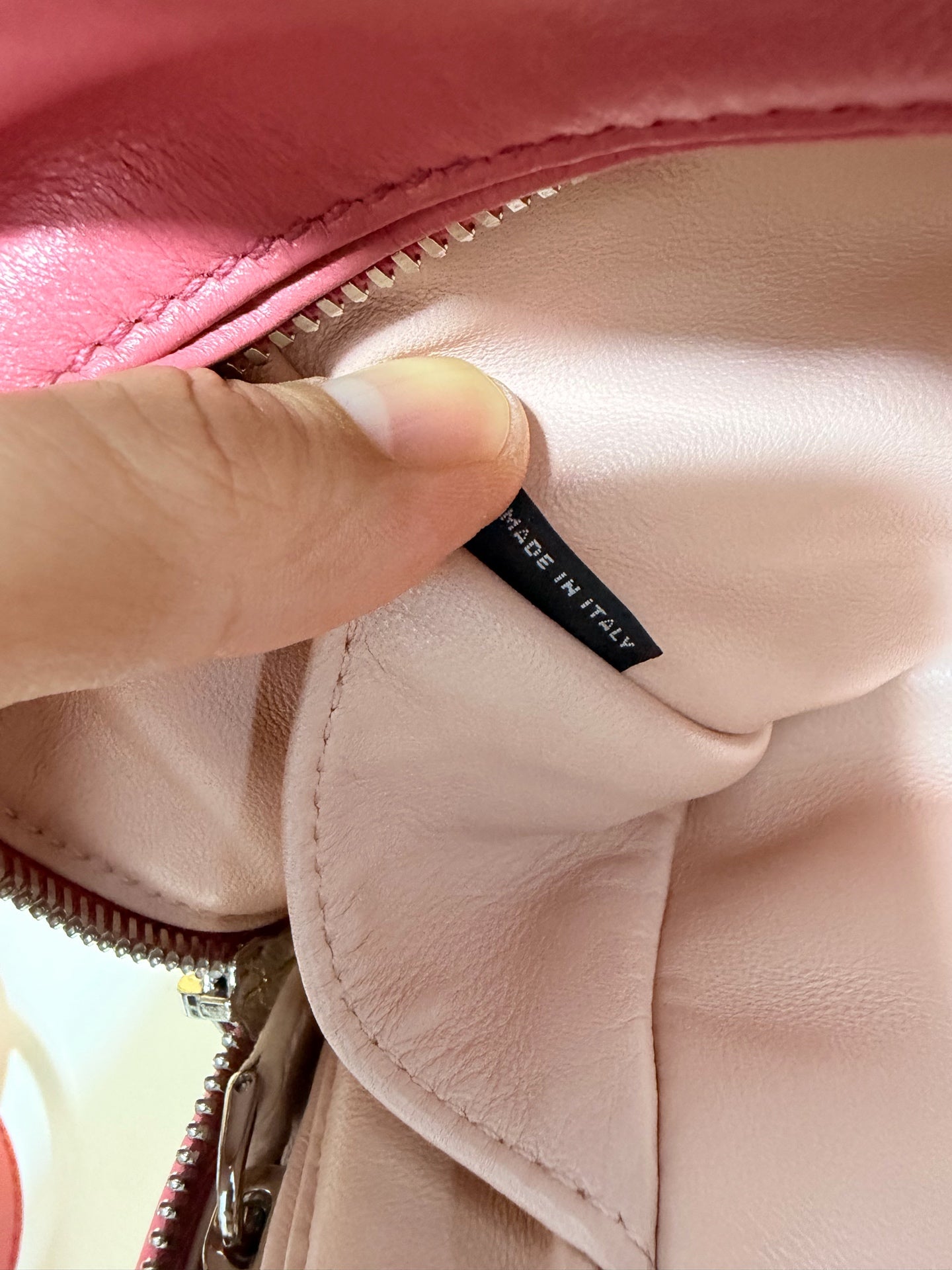 Prada - Other - Leather - Pink - (small)