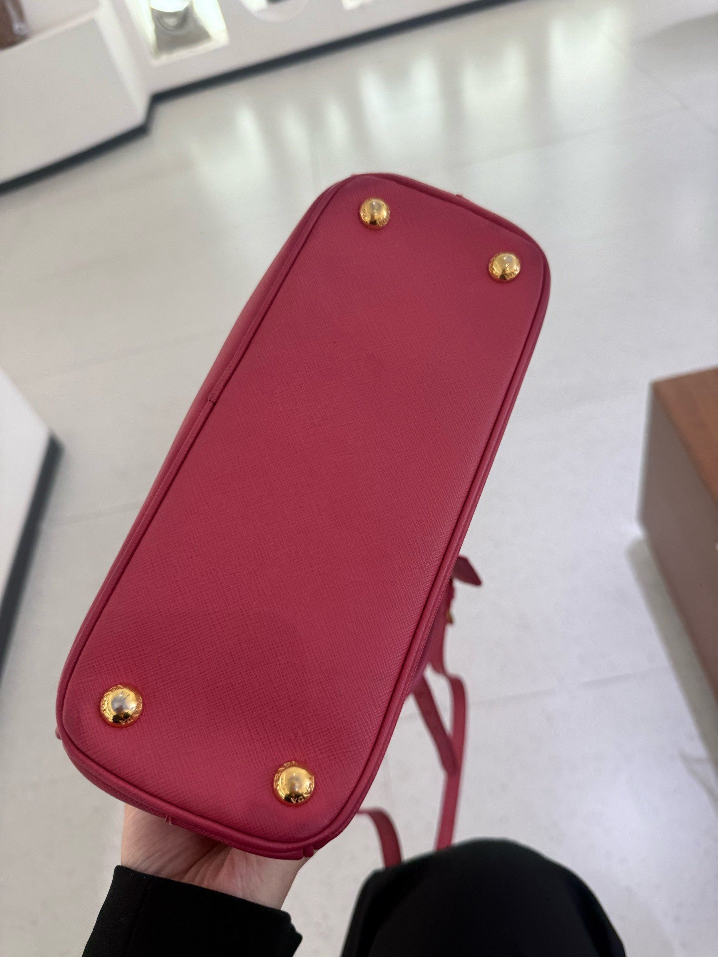 Prada - Saffiano Lux Double Zip Tote - Saffiano leather - Rose Pink with Gold-Tone Hardware - (medium)