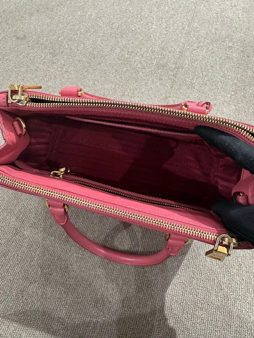 Prada - Saffiano Lux Tote - Leather - Pink - (small)