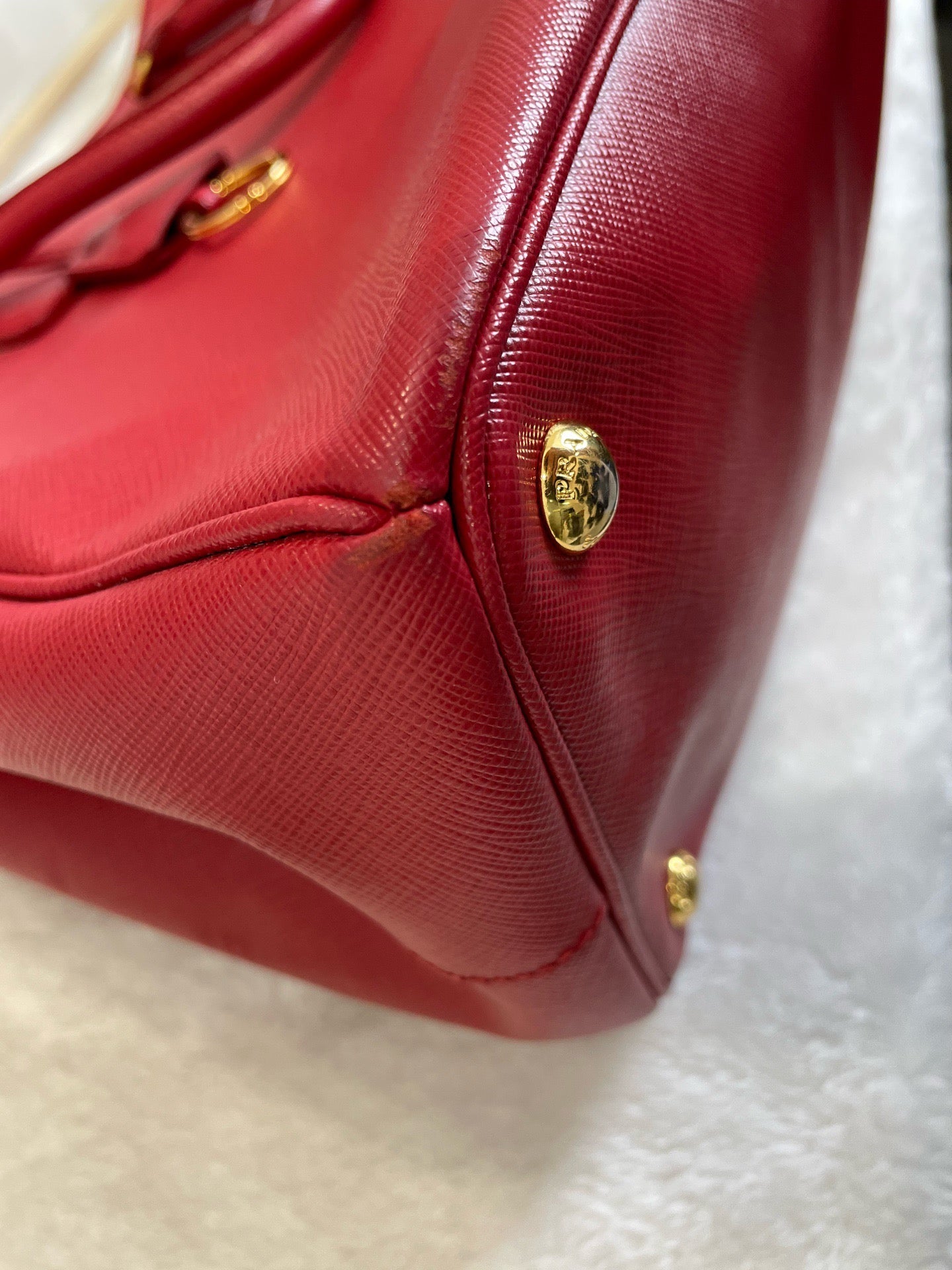 Prada - Saffiano Lux Tote - Leather - Red - (large)