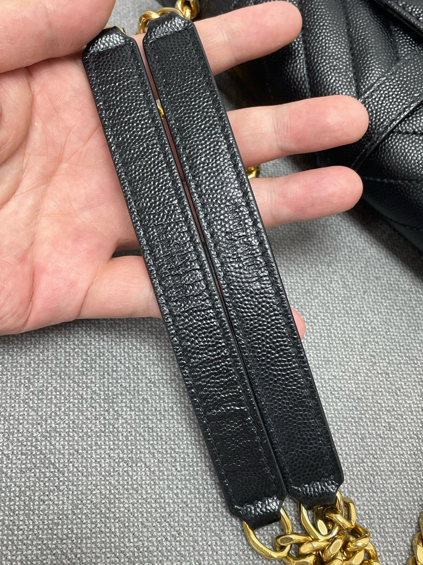 Saint Laurent - Envelope - Leather - Black - (medium)