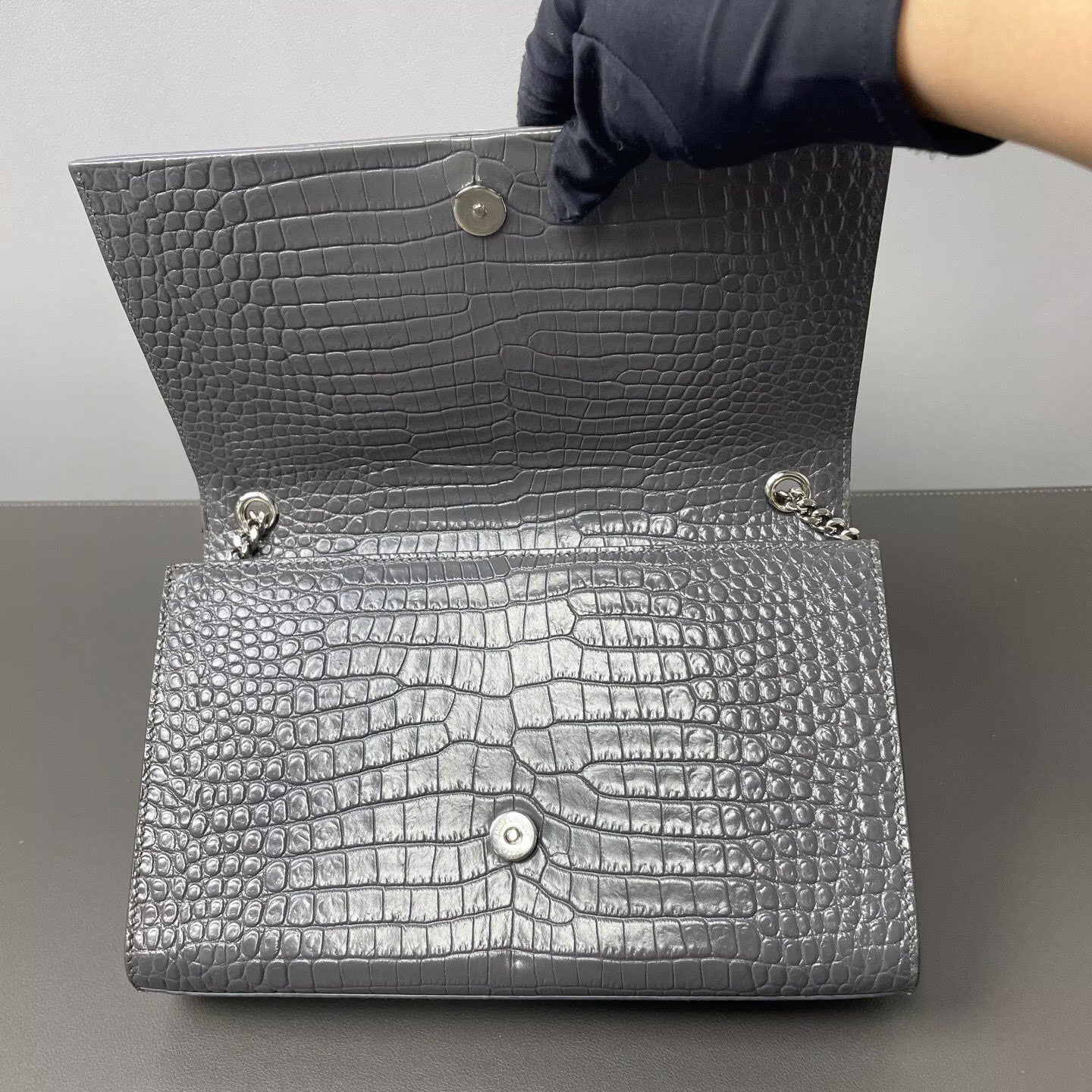 Saint Laurent - Kate Tassel - Calfskin leather, crocodile embossed - Grey - (Medium)