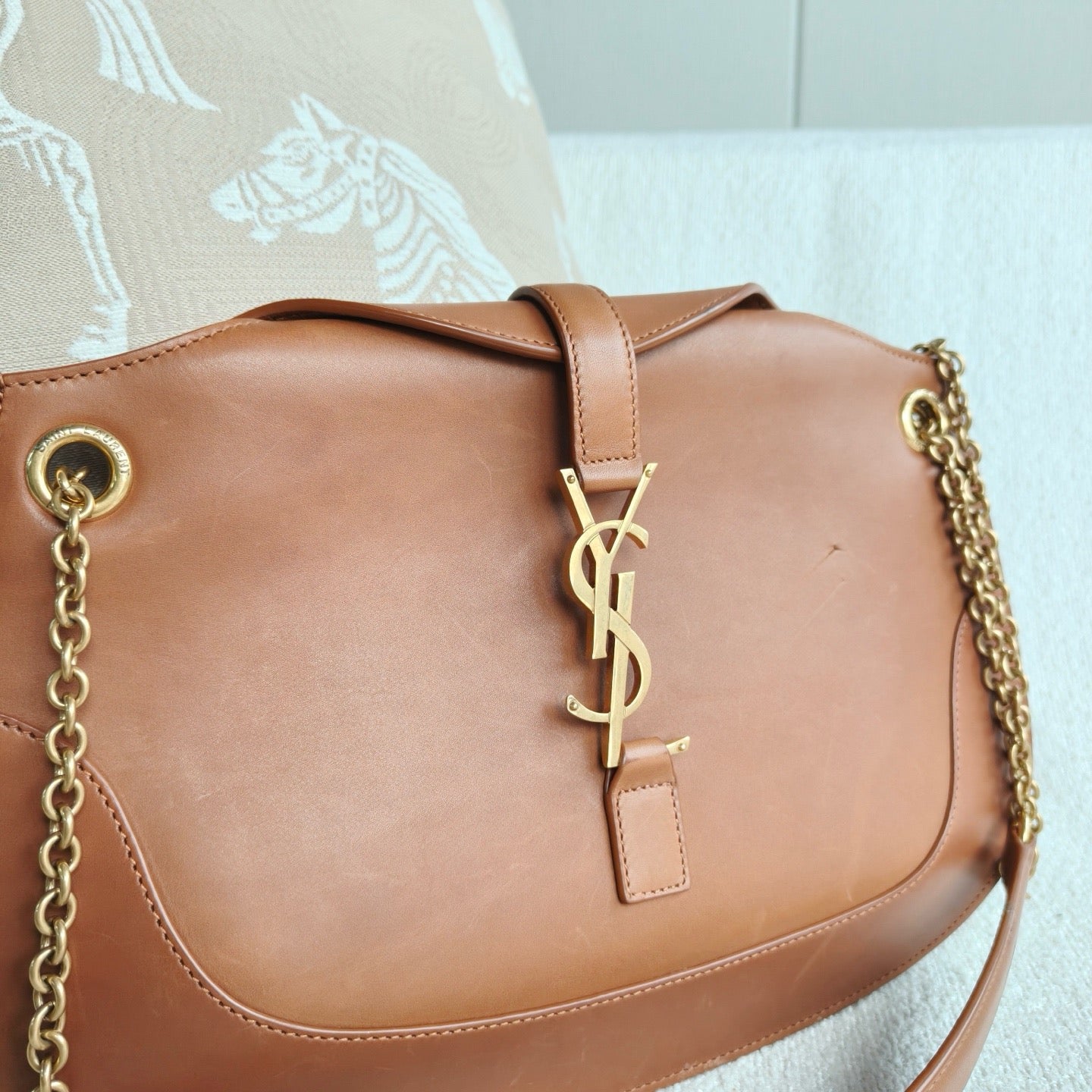 Saint Laurent - LE 5 À 7 Hobo Bag - Smooth calfskin leather - Caramel - (Medium)