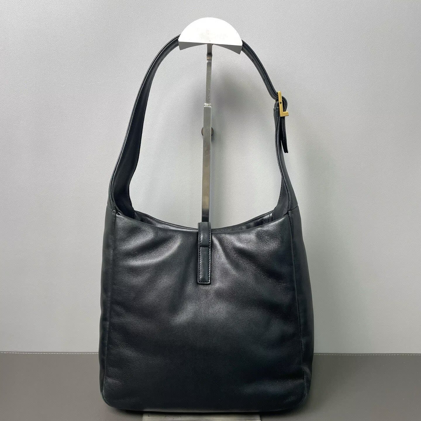 Saint Laurent - Le 5 à 7 Hobo - Puffy lambskin and fine-grained cowhide leather - Black with Gold-Tone Hardware - (Small)