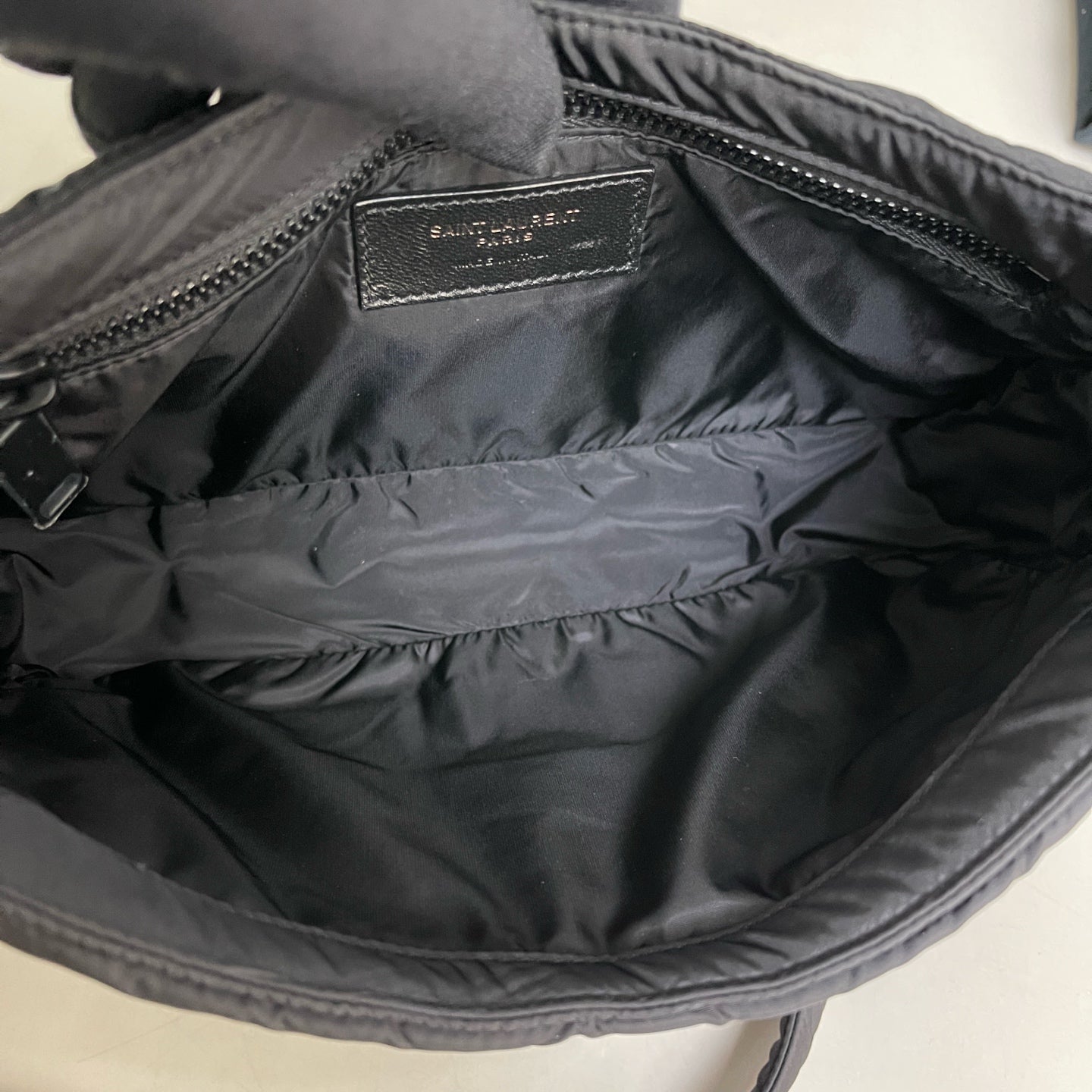 Saint Laurent - LE5A7 - Polyamide - Black - (medium)