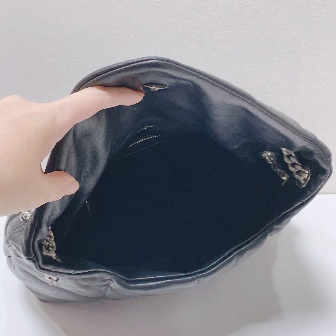 Saint Laurent - LouLou Puffer Bag - Leather - Black - (medium)