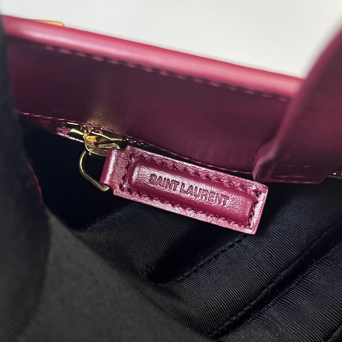 Saint Laurent - Manhattan - Leather - Burgundy - (Medium)