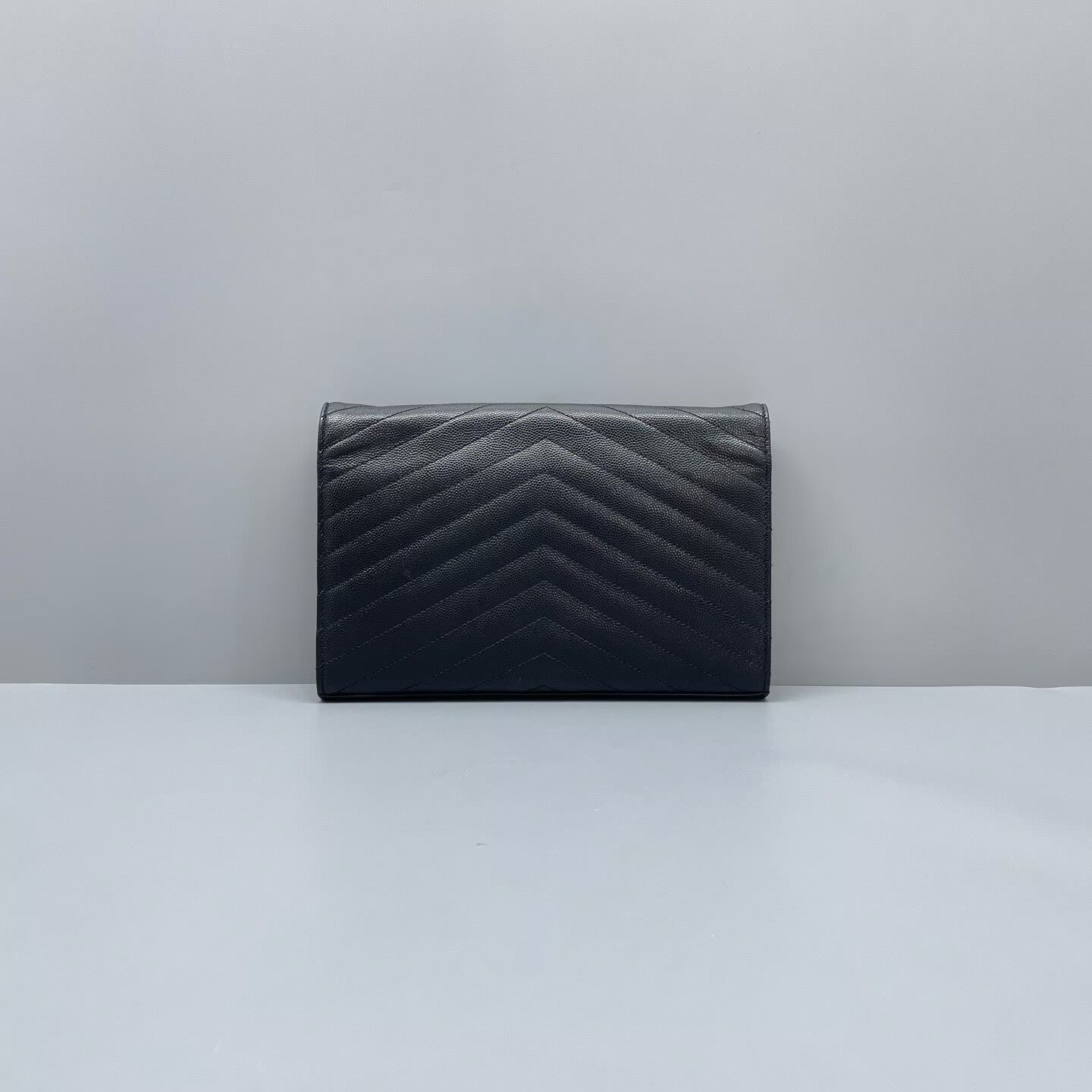 Saint Laurent - Monogram Envelope Chain Bag - Caviar leather - Black with Gold-Tone Hardware - (medium)
