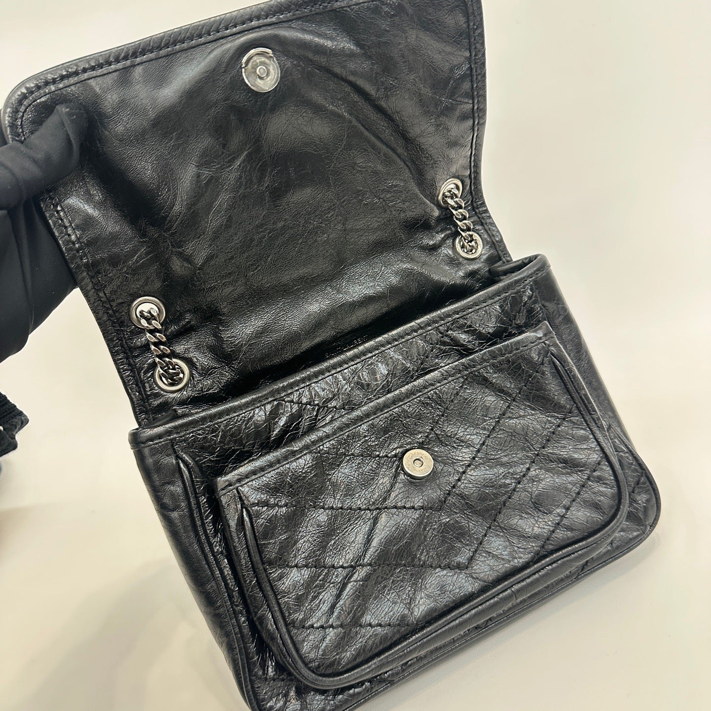 Saint Laurent - Niki - Oiled wax leather - Black - (Small)