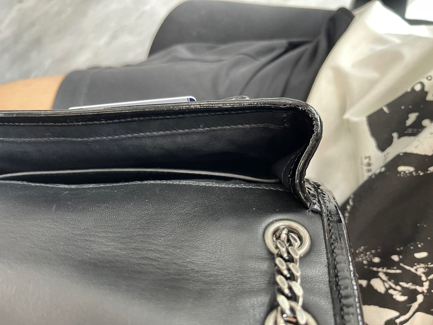 Saint Laurent - Niki - Patent leather - Black - (Small)