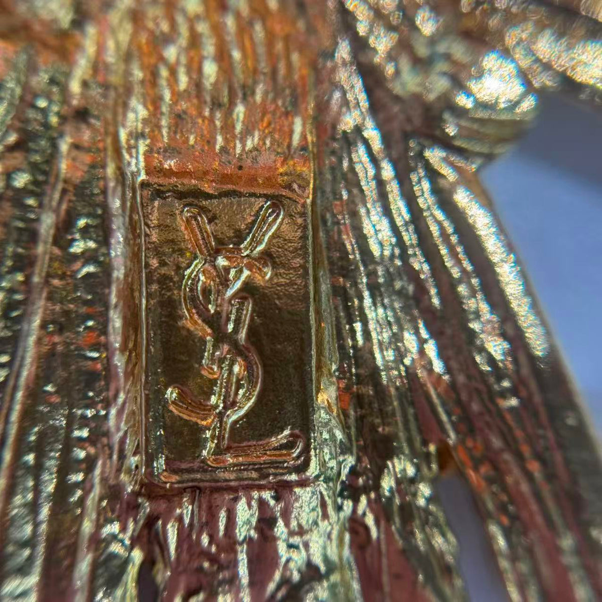 Saint Laurent - Other - Gold-tone finish; base metal composition unknown. - Gold