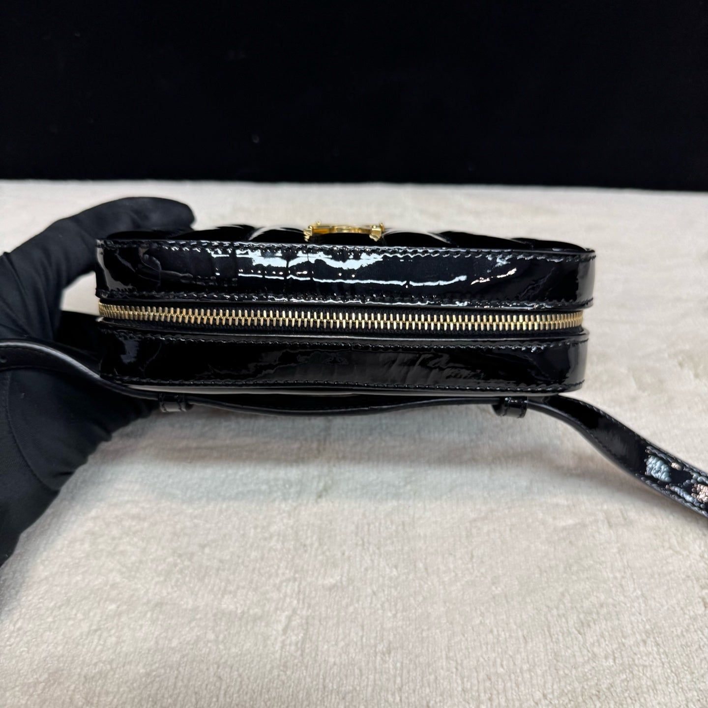 Saint Laurent - Other - Patent leather - Black with Gold-Tone Hardware - (mini)