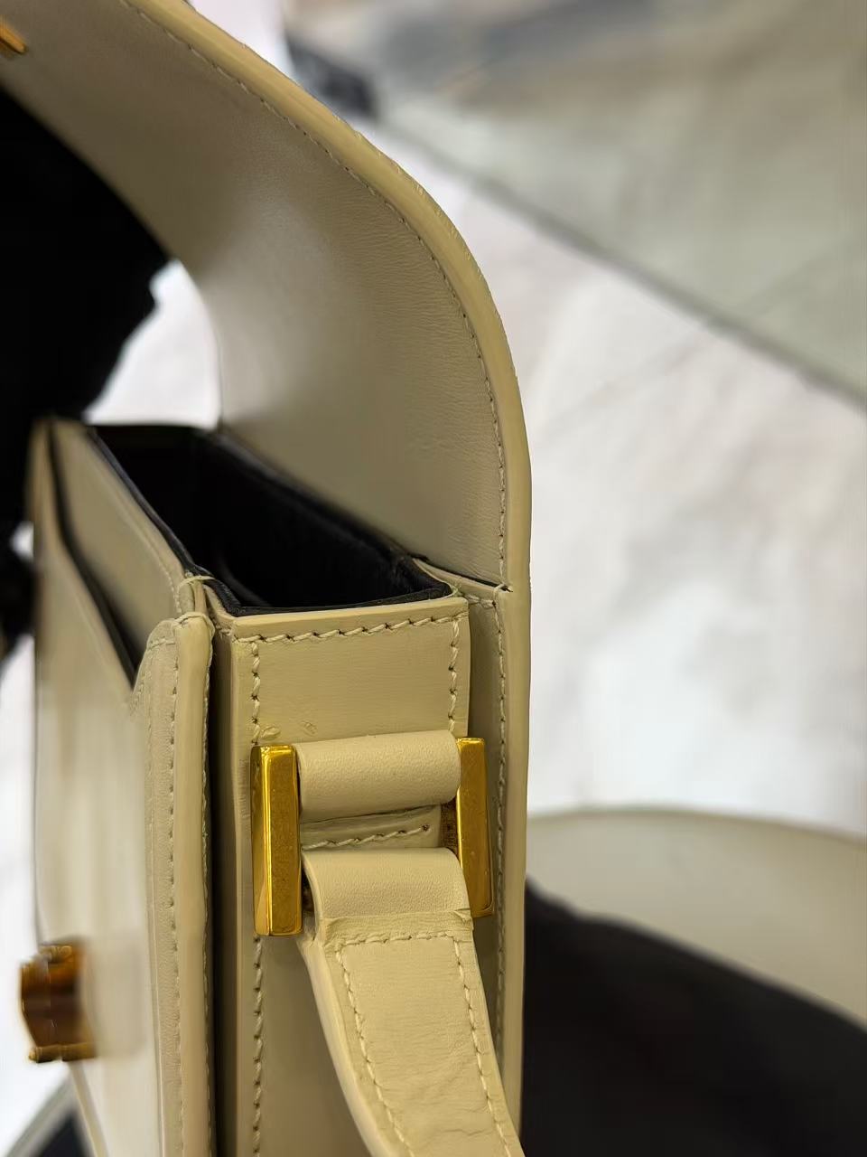 Saint Laurent - Solferino - Leather - Beige with Gold-Tone Hardware - (Small)