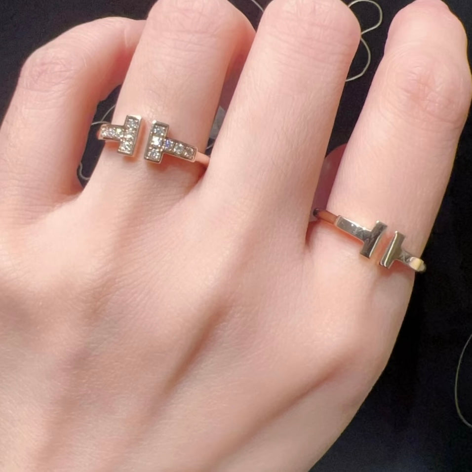 Tiffany & Co - T - Yellow gold - Gold - (50)