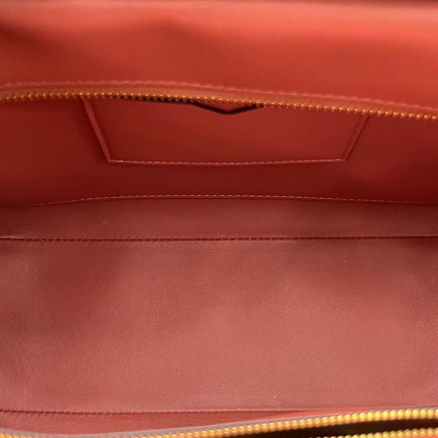 Valentino - Valentino Garavani One Stud Tote Bag - Leather - Red - (Medium)