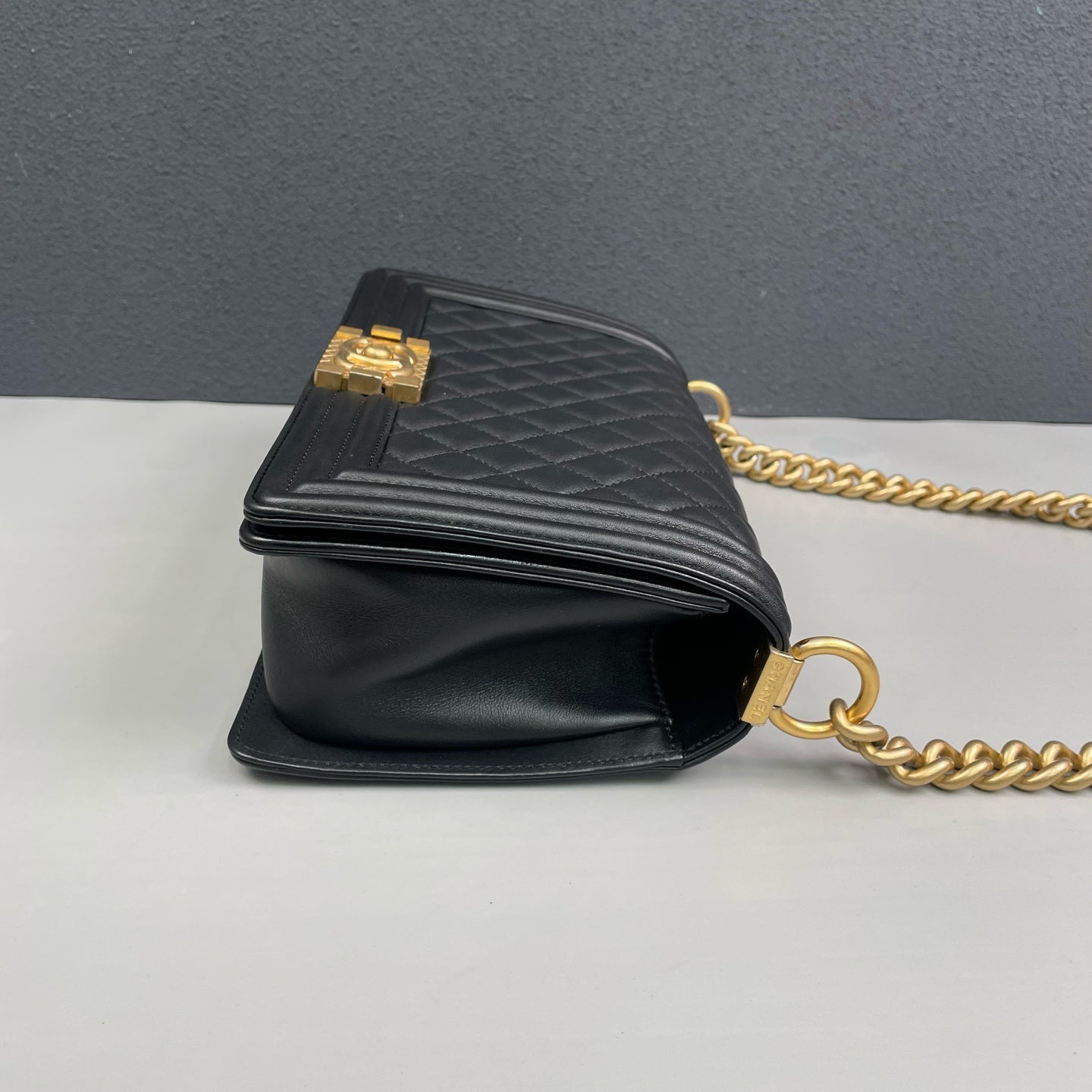 Chanel - Boy Chanel Medium Flap Bag - Lambskin leather - Black - (Medium)