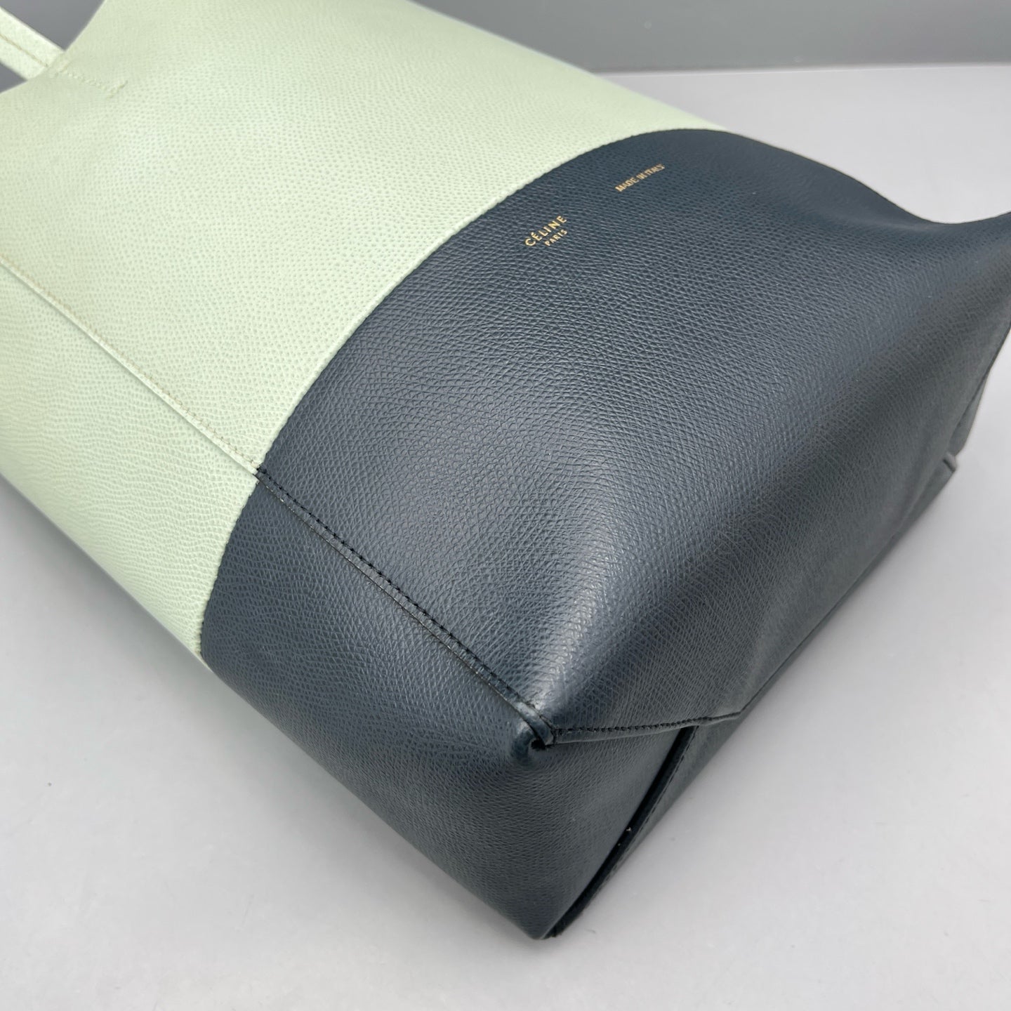 Celine - Bicolor Vertical Cabas Tote - Grained leather - Bicolor (Mint Green and Dark Grey) - (medium)