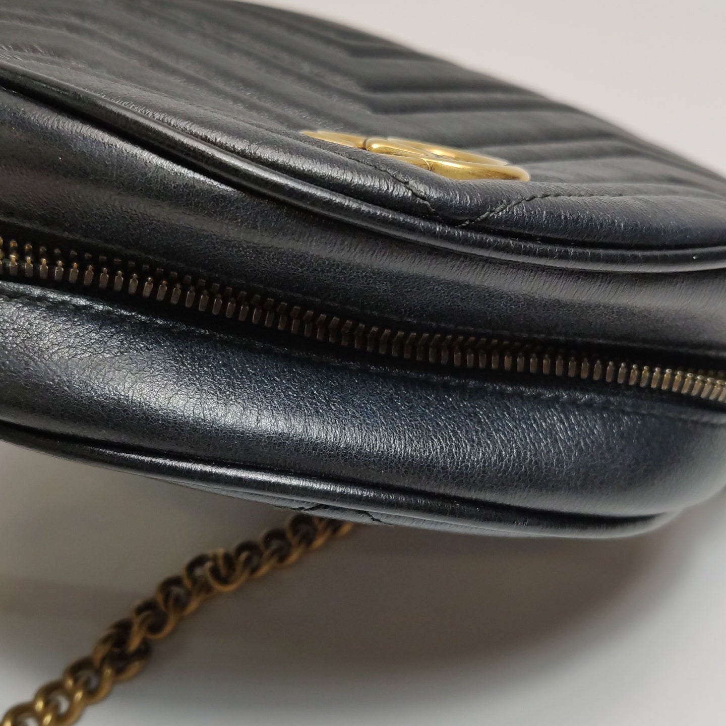 Gucci - GG Marmont Round Mini Bag - Leather - Black - (mini)