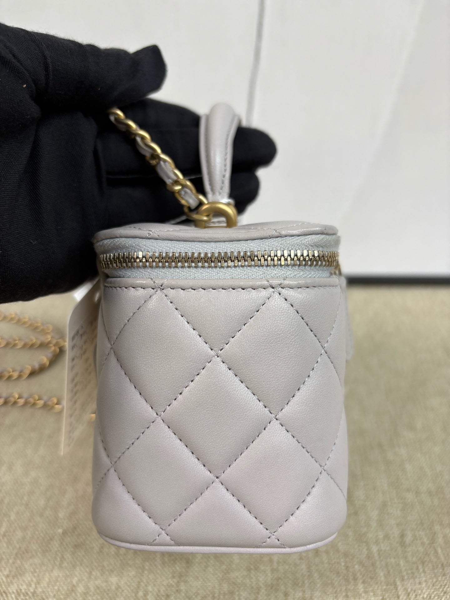 Chanel - Vanity Case with Top Handle - Lambskin leather - Grey - (mini)
