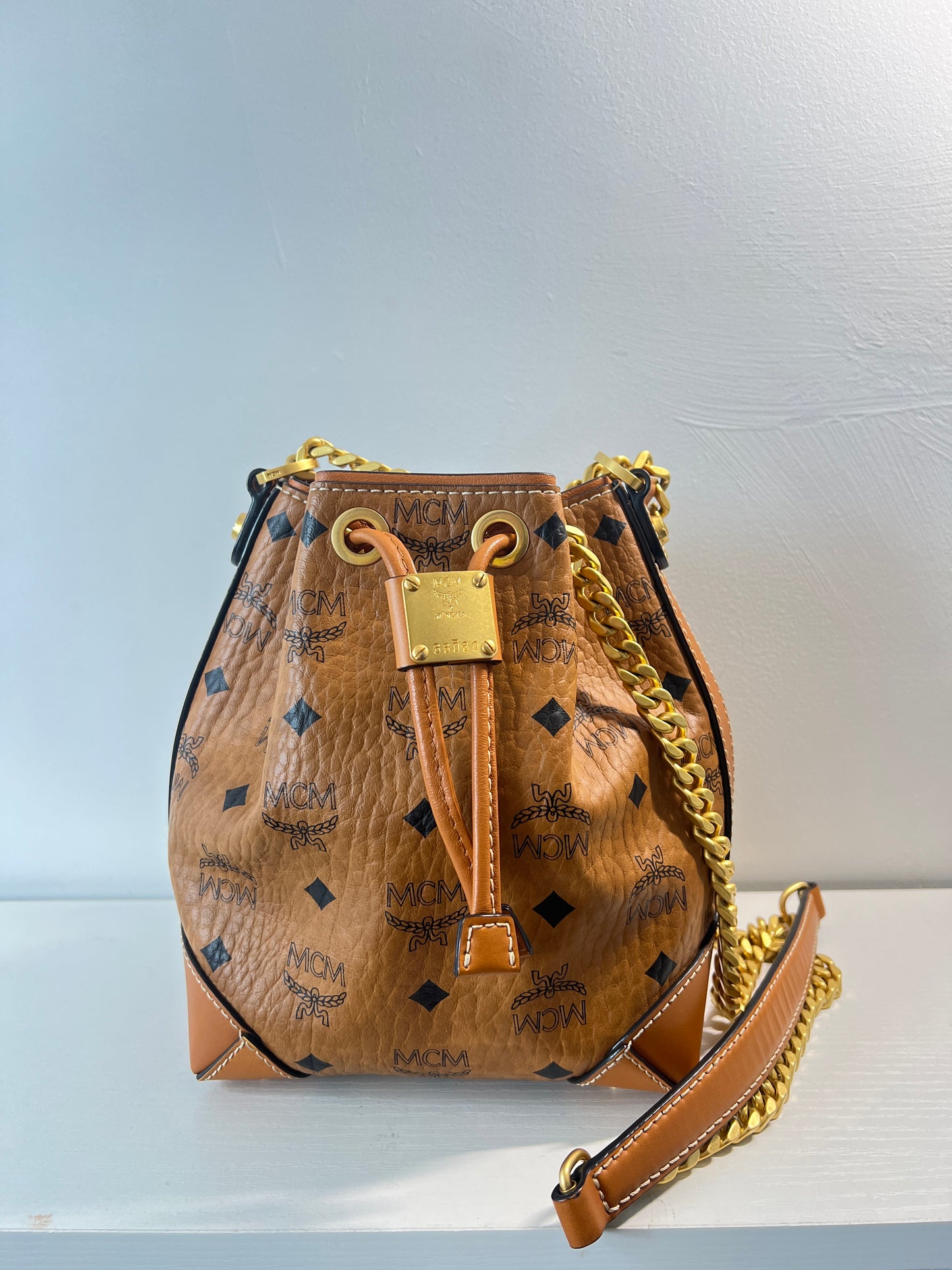 MCM - Visetos Essential Bucket Bag - Coated canvas and leather - Brown - (mini)