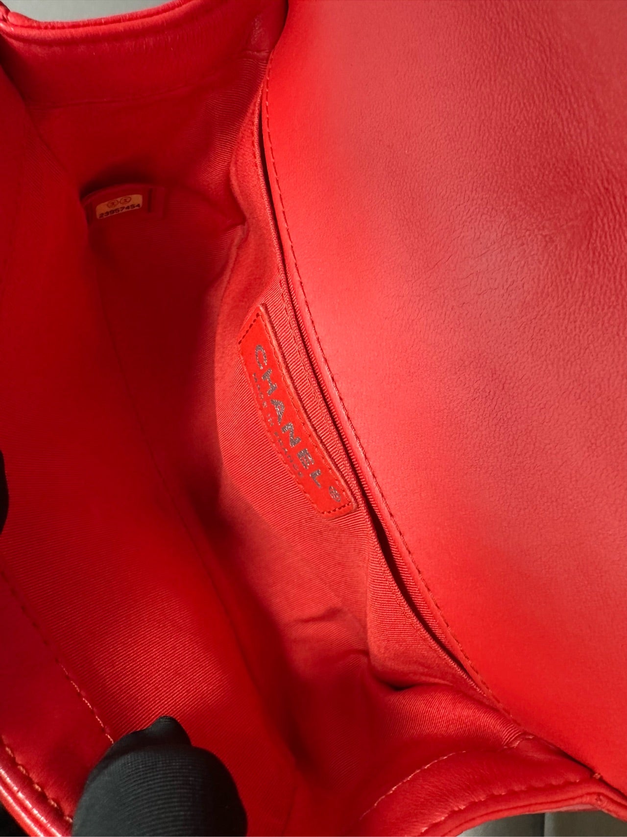 Chanel - Le Boy Small Shoulder Bag - Lambskin leather - Red and Black - (Small)