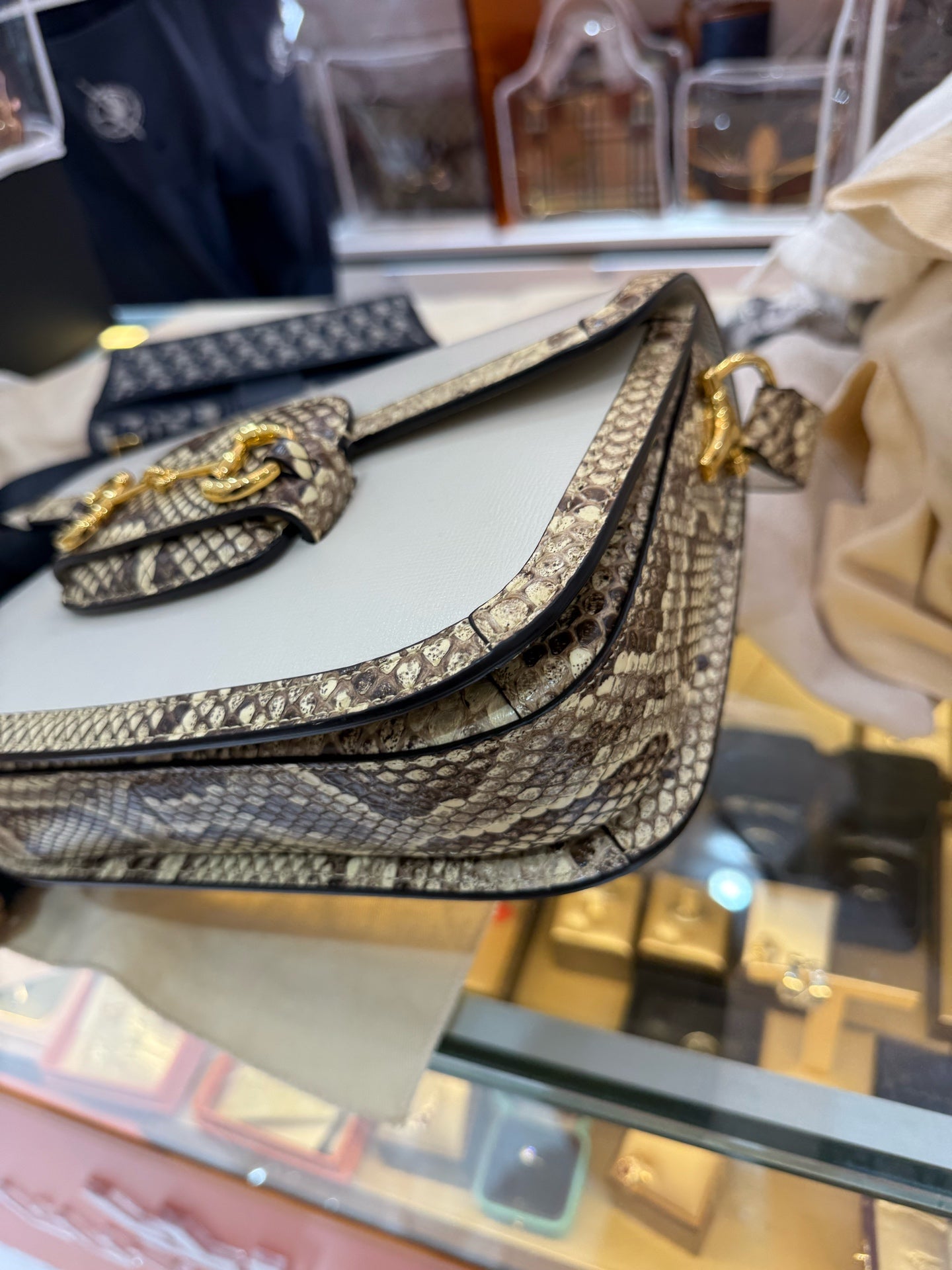 Gucci - 1955 Horsebit Shoulder Bag - White leather with python snakeskin trim - White - (Medium)