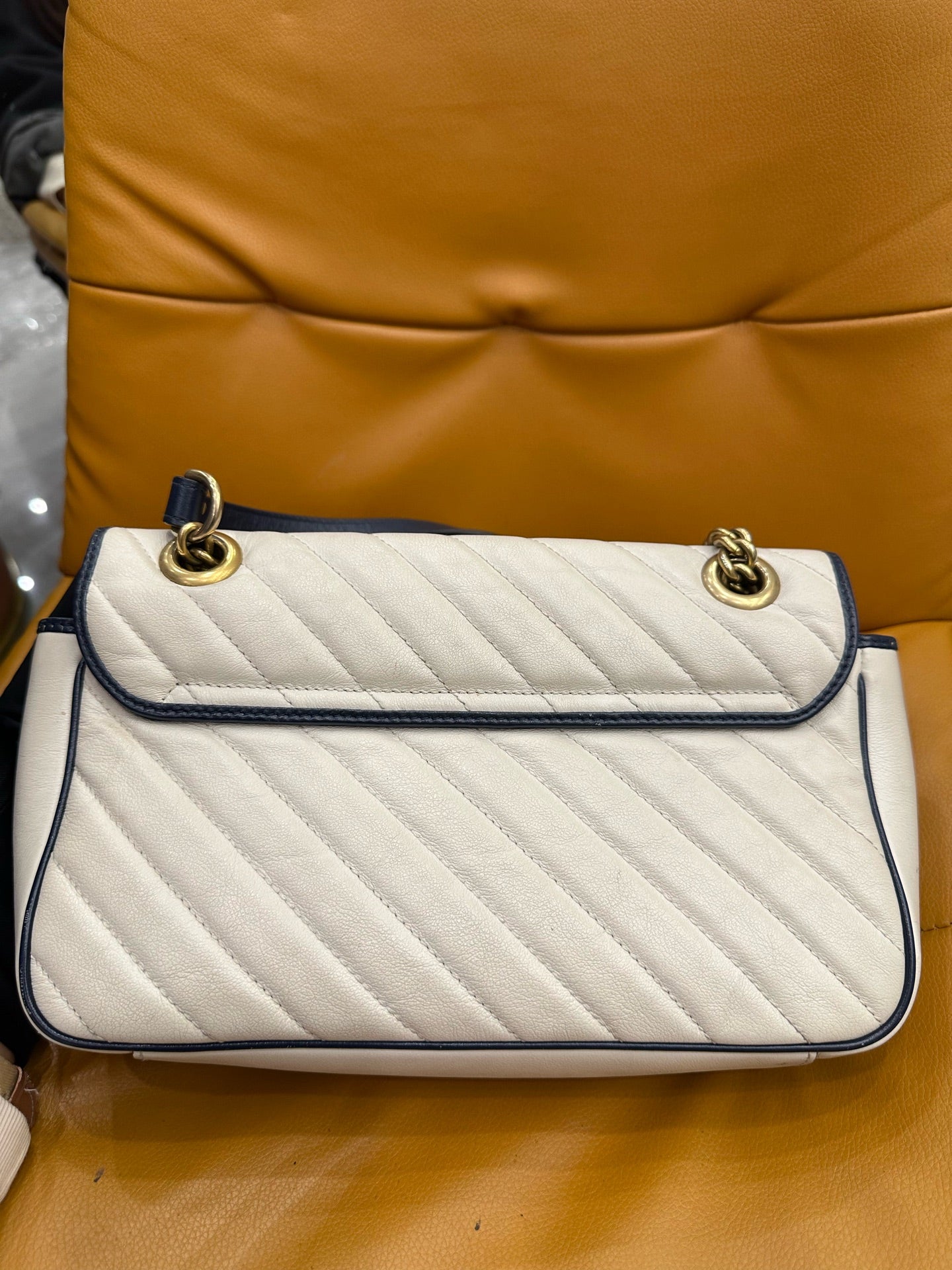Gucci - GG Marmont Matelassé Shoulder Bag - Leather - White - (medium)