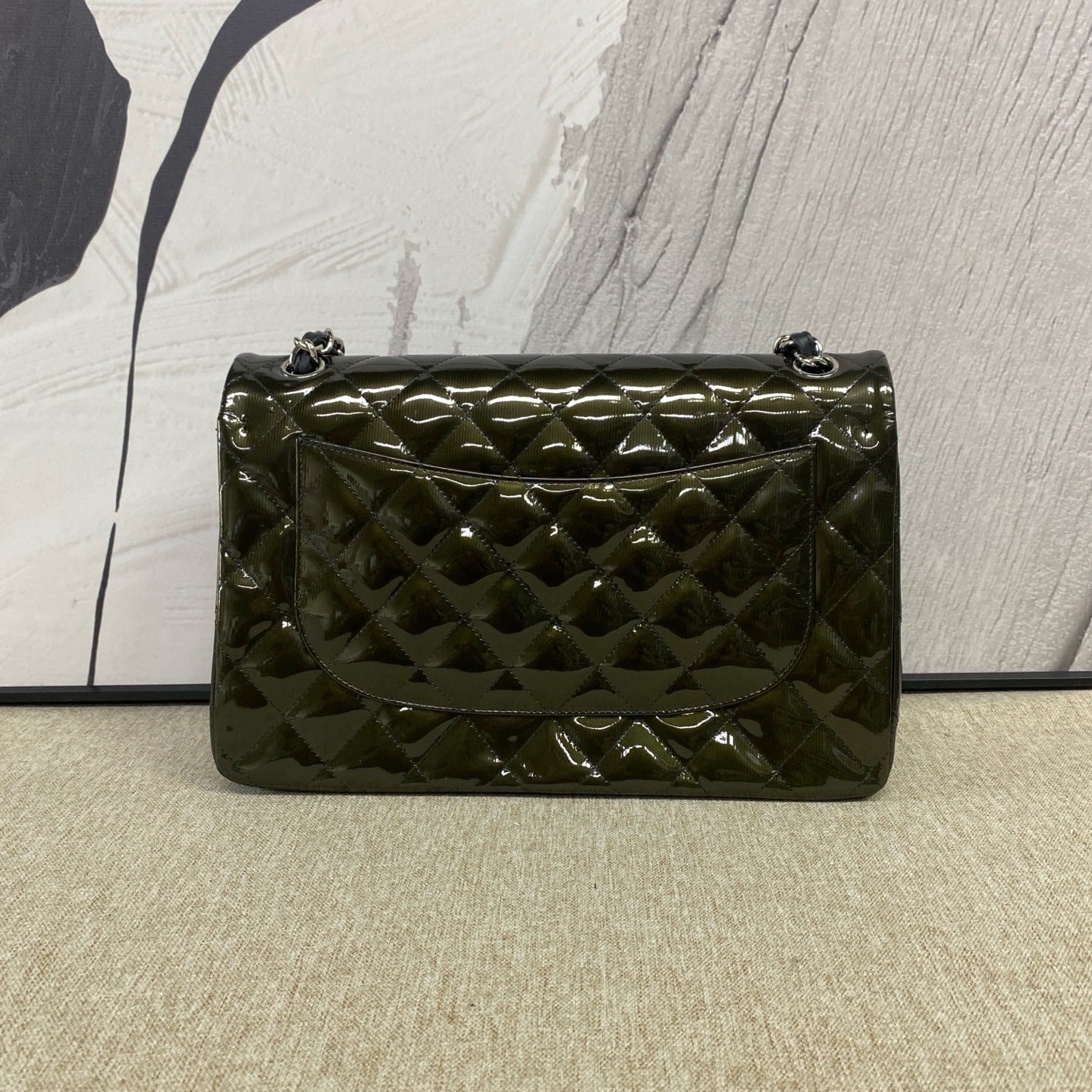 Chanel - Jumbo Classic Double Flap - Patent leather - Deep olive green with Silver-Tone Hardware - (Large)