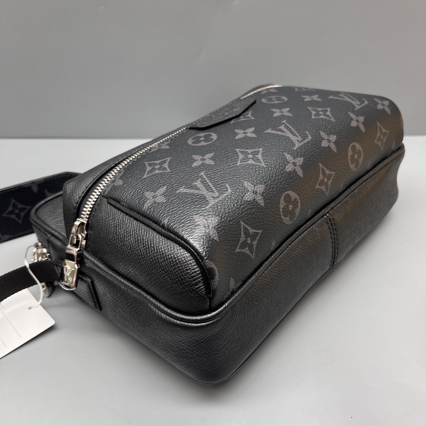 Louis Vuitton - Outdoor Messenger Bag - Monogram Eclipse coated canvas with leather trim - Black - (Medium)