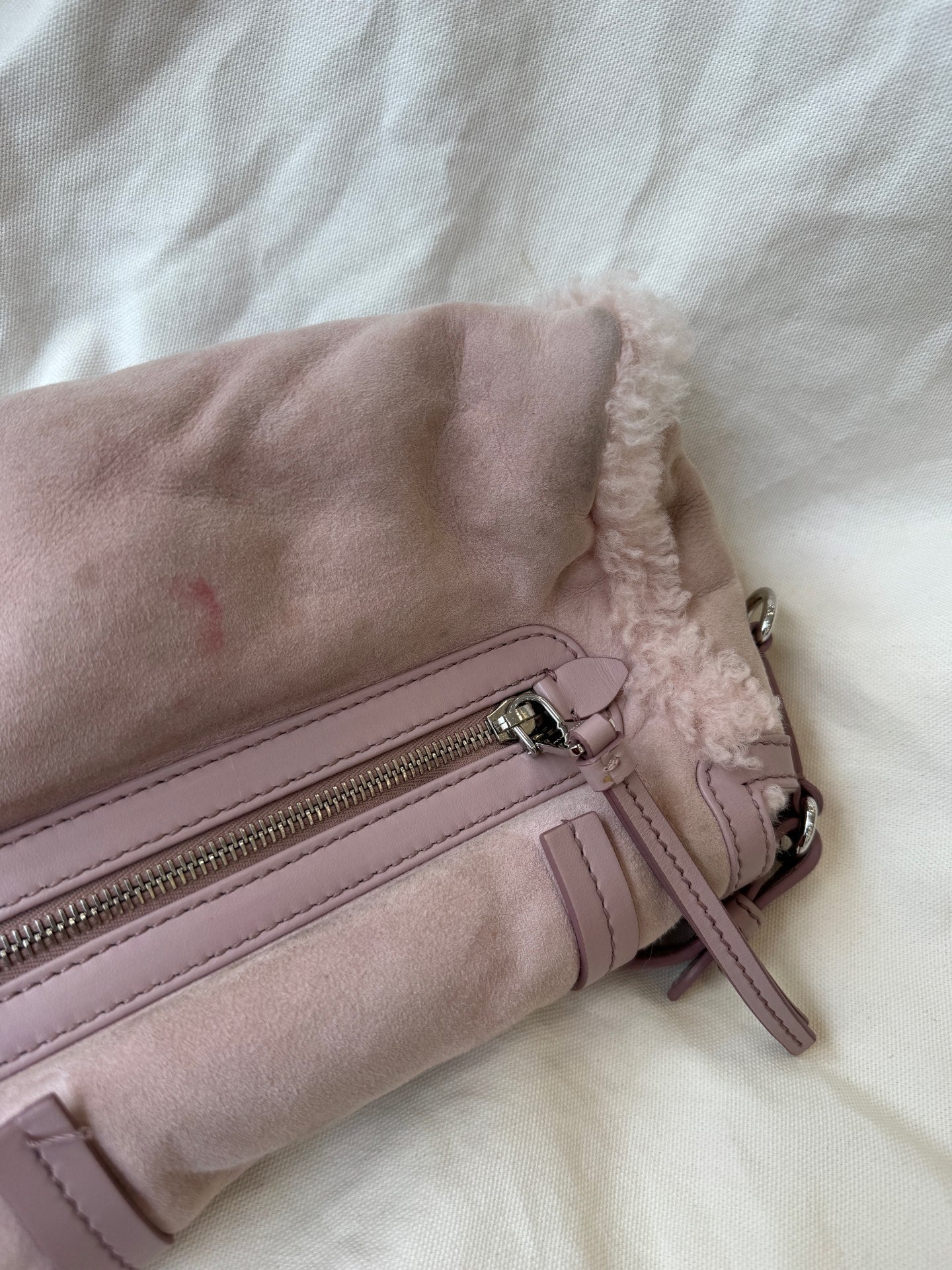 Miu Miu - 5BD097 Messenger Bag - Lambskin suede and shearling - Pink - (medium)