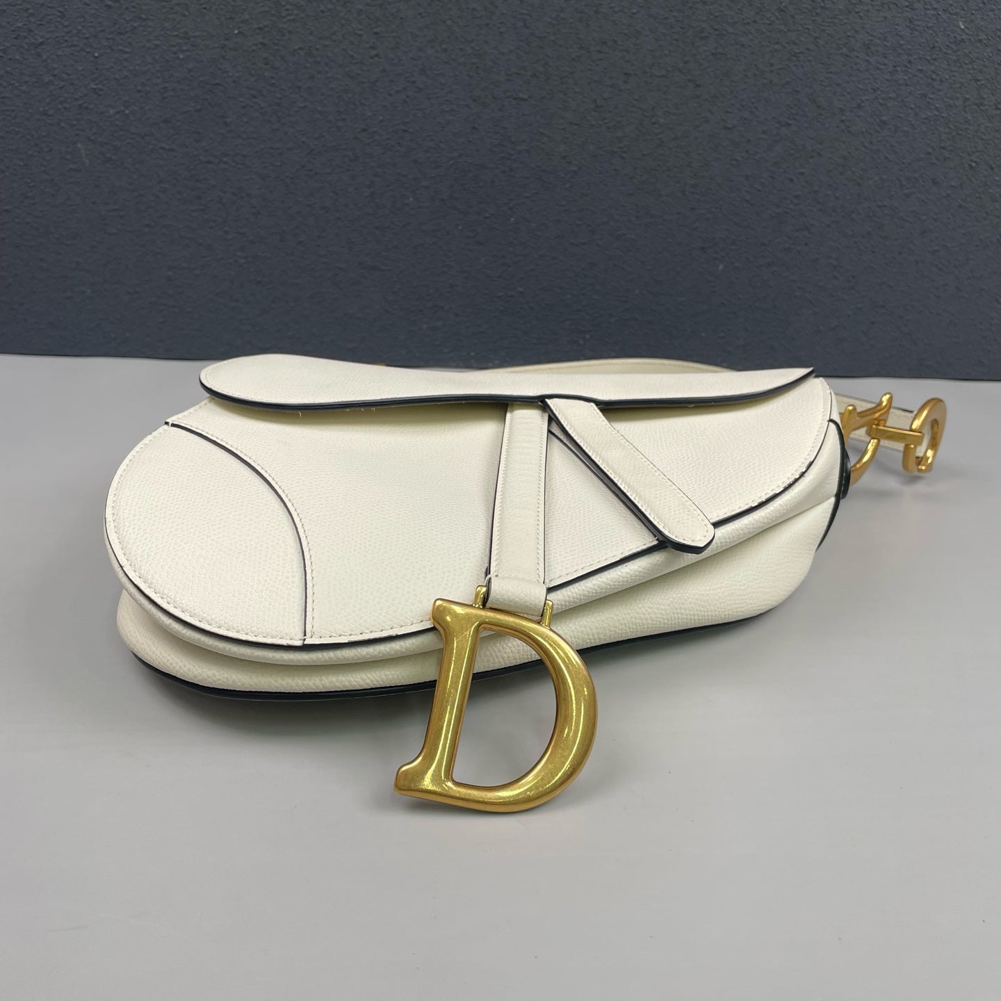 Dior - Saddle Bag - Grained calfskin leather - White - (Medium)