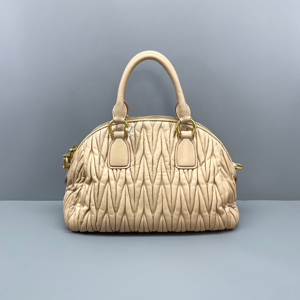 Miu Miu - Matelassé Bowling Bag - Lambskin leather - Beige - (Medium)