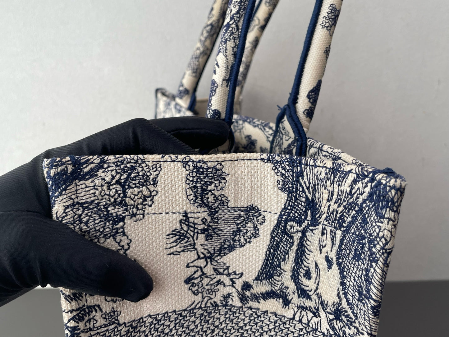 Dior - Book Tote Medium - Embroidered Canvas - Blue - (medium)
