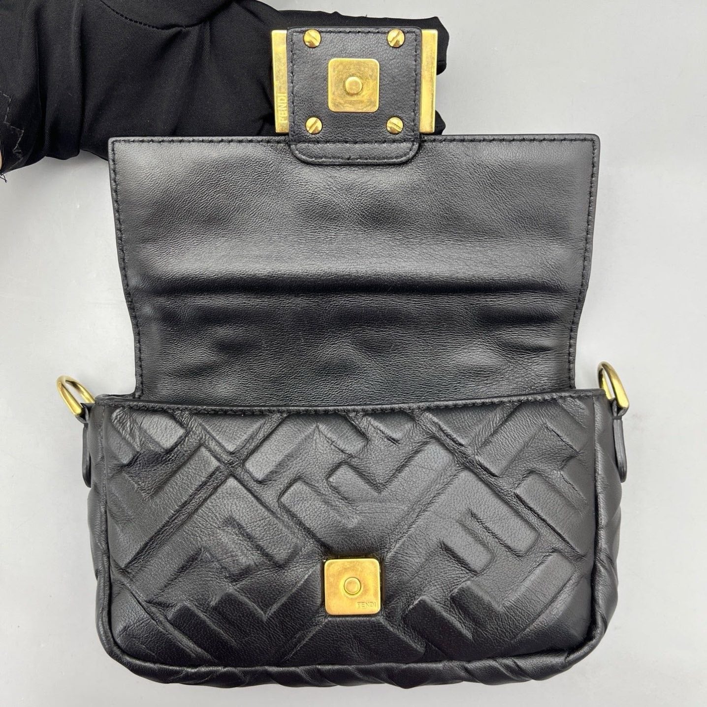 Fendi - Baguette - Leather - Black - (mini)