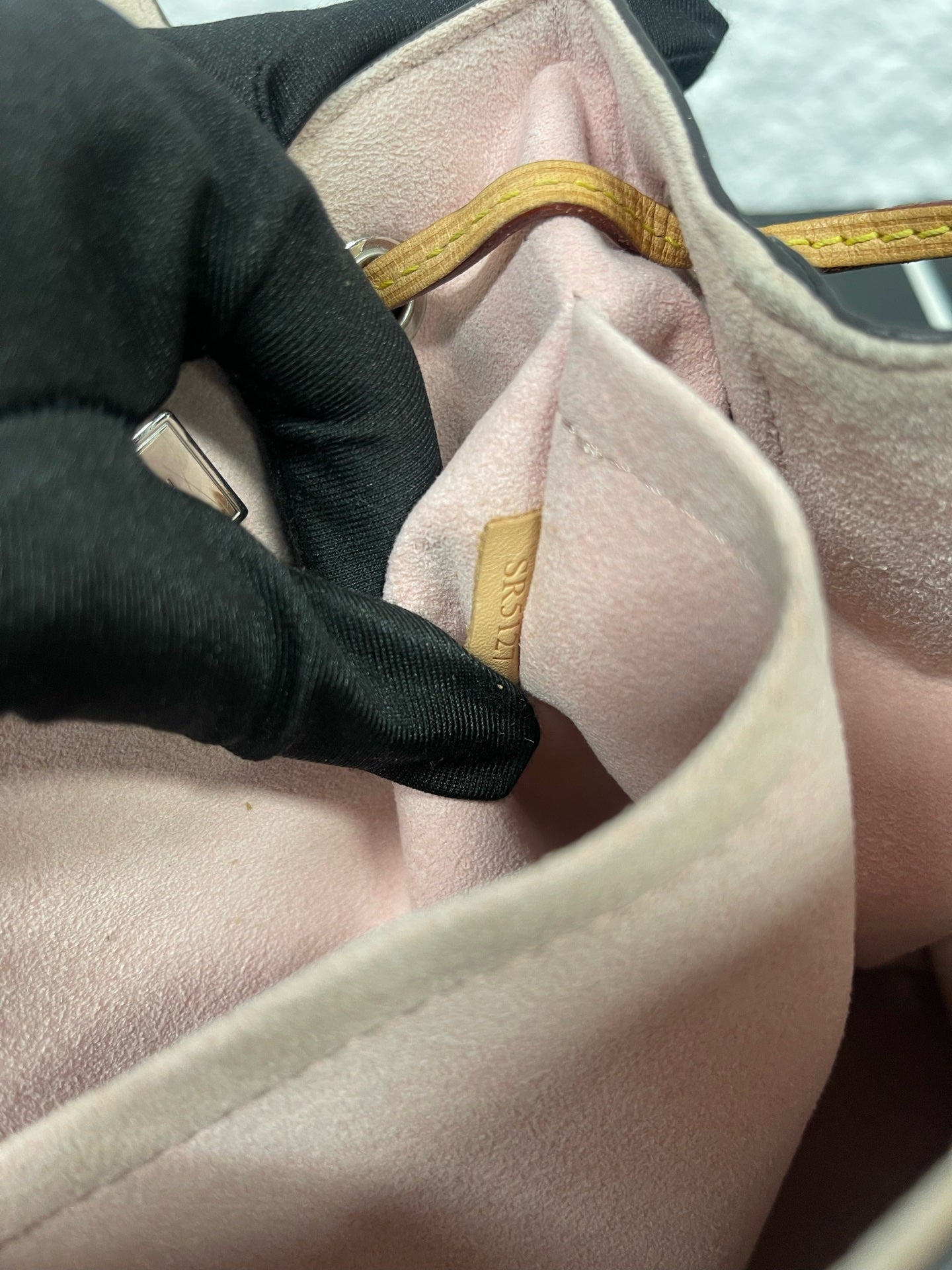 Louis Vuitton - Hot Springs Backpack - Patent leather - Black and Pink - (mini)