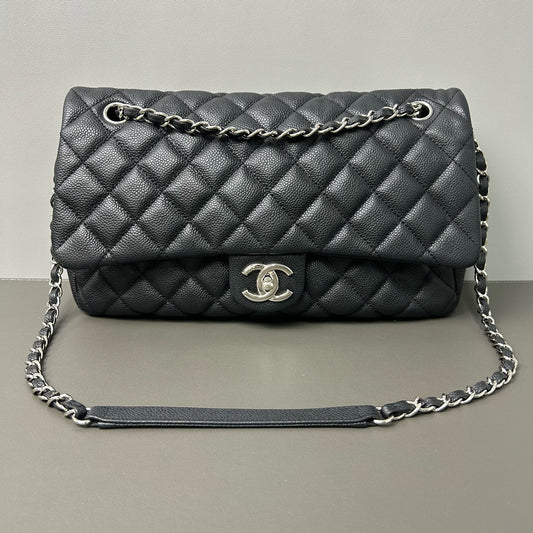 Chanel - Classic Flap Bag - Caviar leather - Black - (Large)