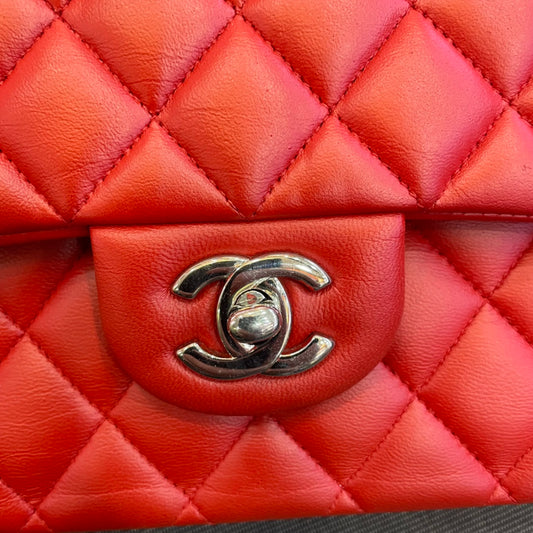 Chanel - Classic Flap Medium - Lambskin leather - Red with Silver-Tone Hardware - (Medium)