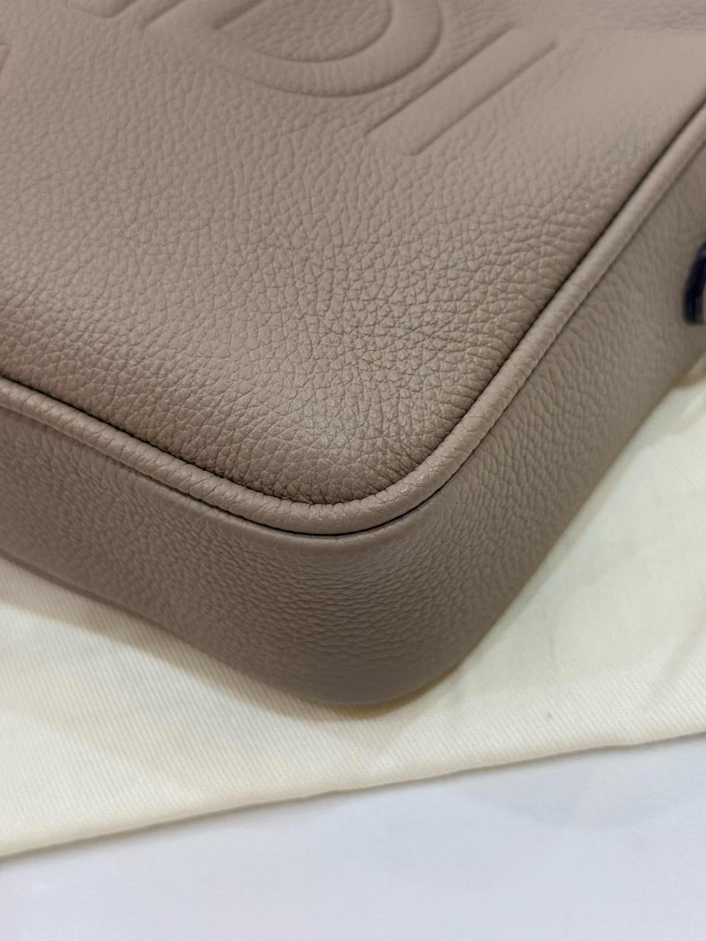 Fendi - Roma Camera Bag - Grained leather - Grey - (small)