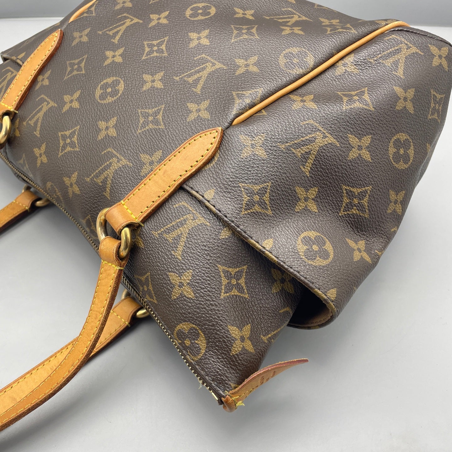 Louis Vuitton - Batignolles Tote - Monogram coated canvas with Vachetta leather trim - Brown - (Small)