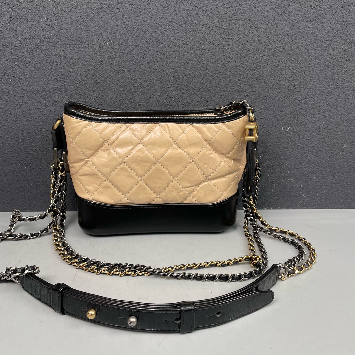 Chanel - Gabrielle Hobo Bag - Aged Calfskin Leather and Patent Leather - Beige and Black - (Small)