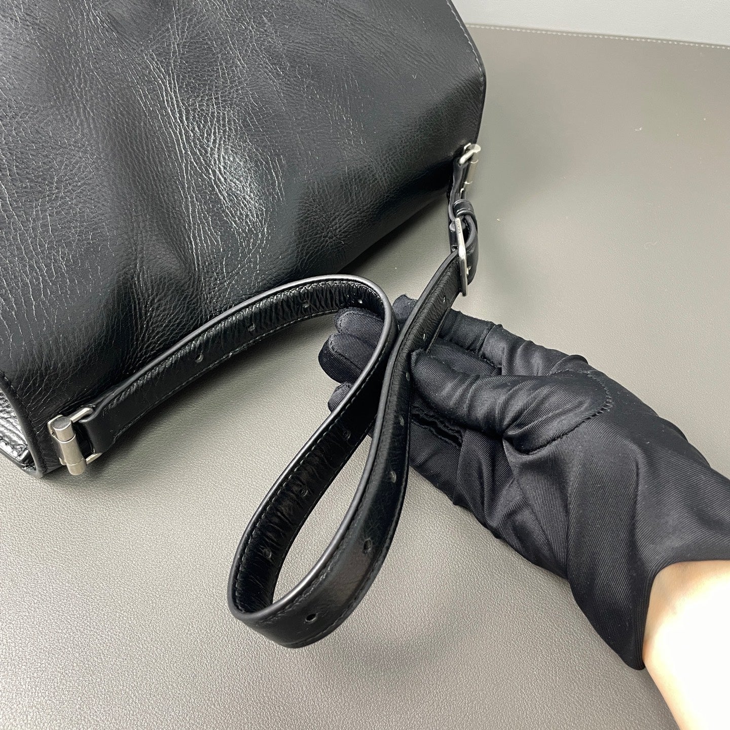Balenciaga - Crush Medium Shoulder Bag - Leather - Black - (medium)