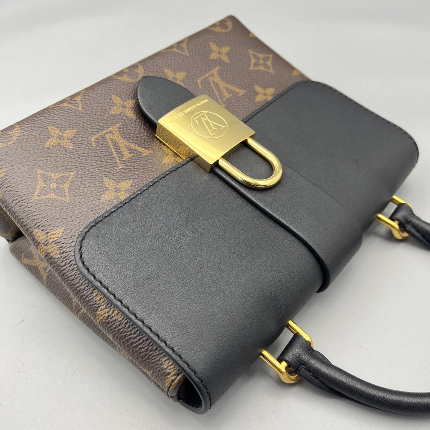 Louis Vuitton - Locky BB - Monogram coated canvas with smooth leather trim - Monogram brown and black - (mini)