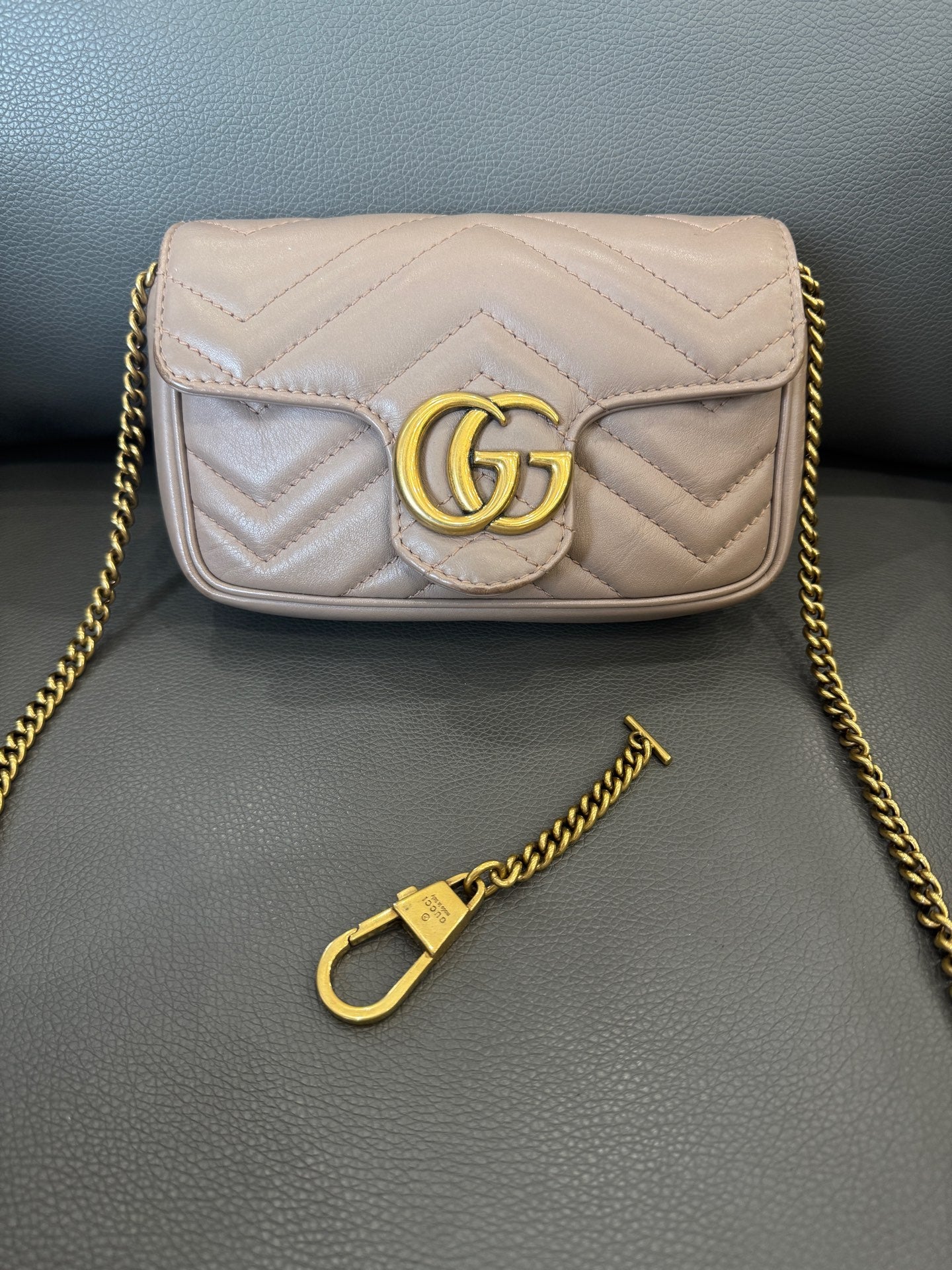 Gucci - Marmont Super Mini - Leather - Beige with Gold-Tone Hardware - (mini)