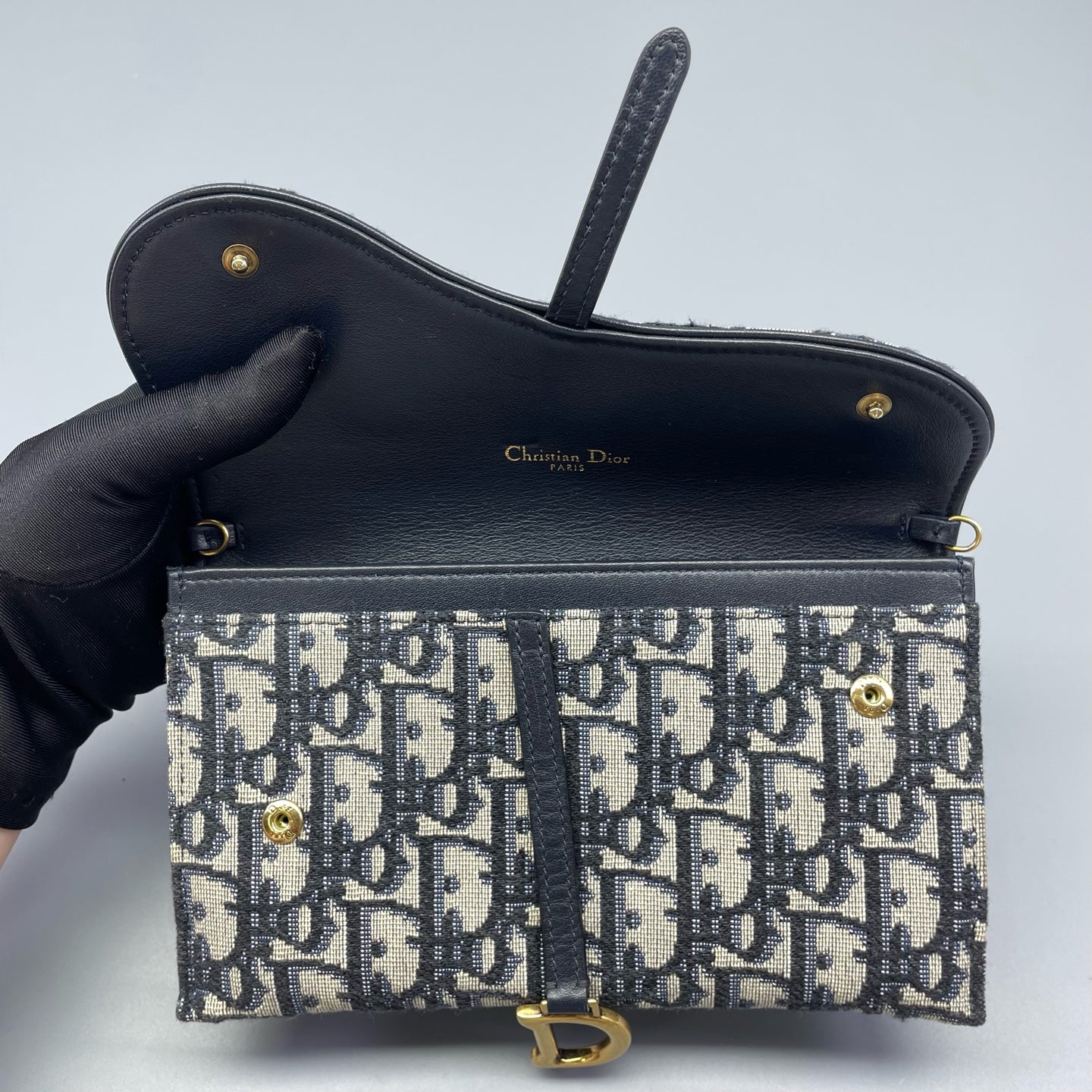 Christian Dior - Saddle Wallet on Chain (WOC) - Dior Oblique jacquard canvas with leather trim - Navy and Beige with Gold-Tone Hardware - (mini)