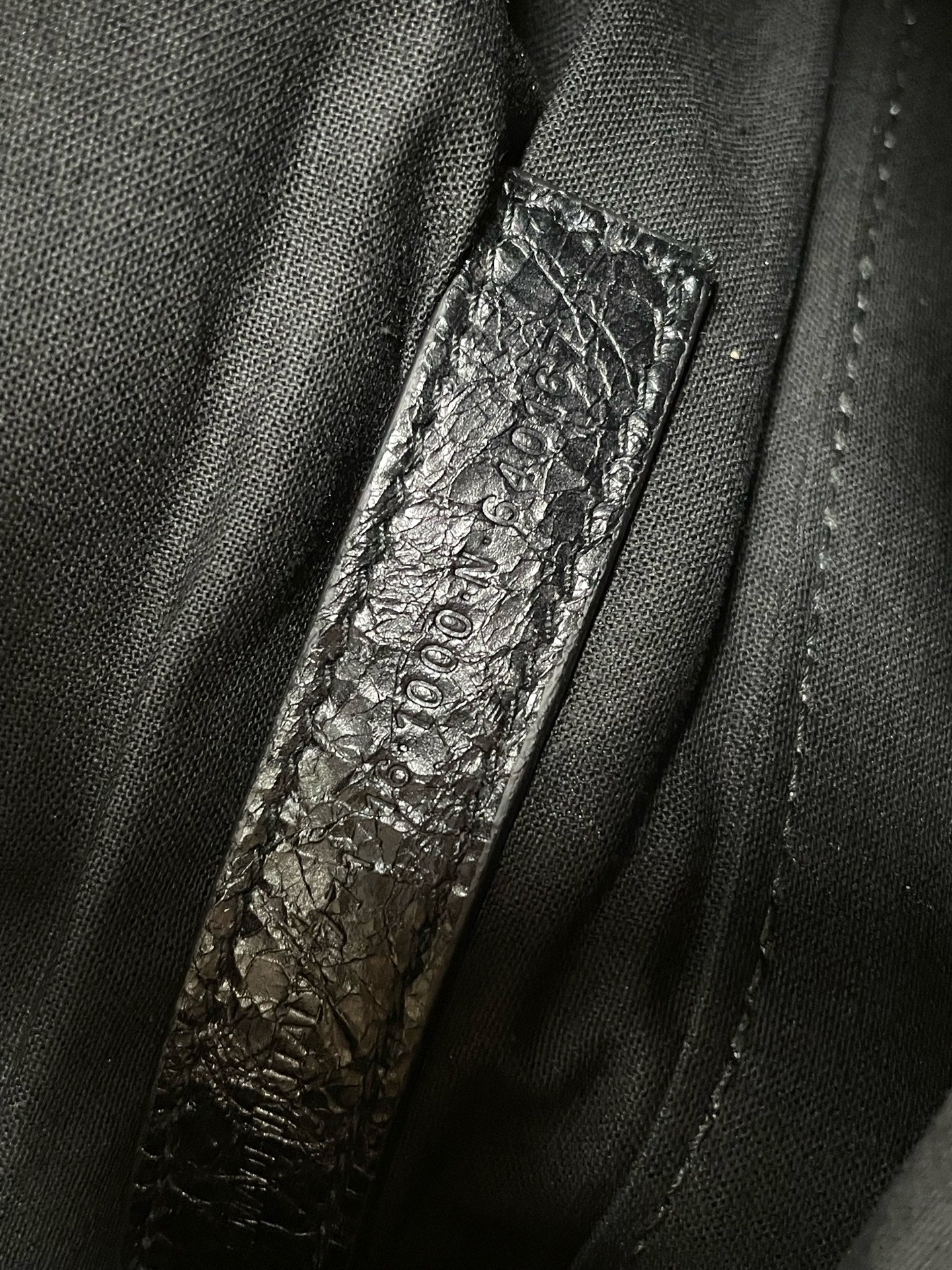Balenciaga - Le Cagole Cylinder Bag - Cracked calfskin leather - Black - (small)