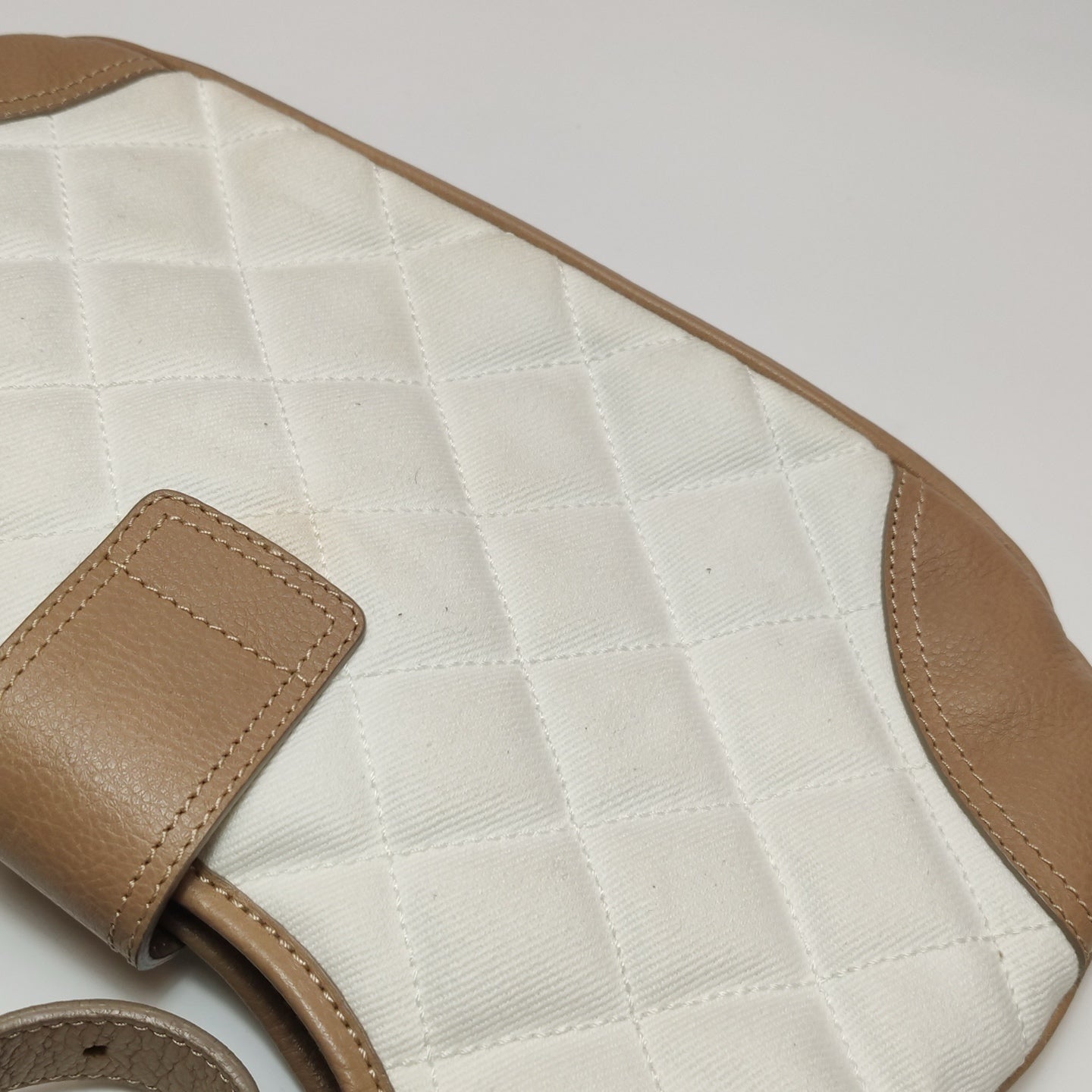 Burberry - Quilted Canvas and Leather Shoulder Bag - Canvas with pebbled leather trim - Beige and White - (Medium)