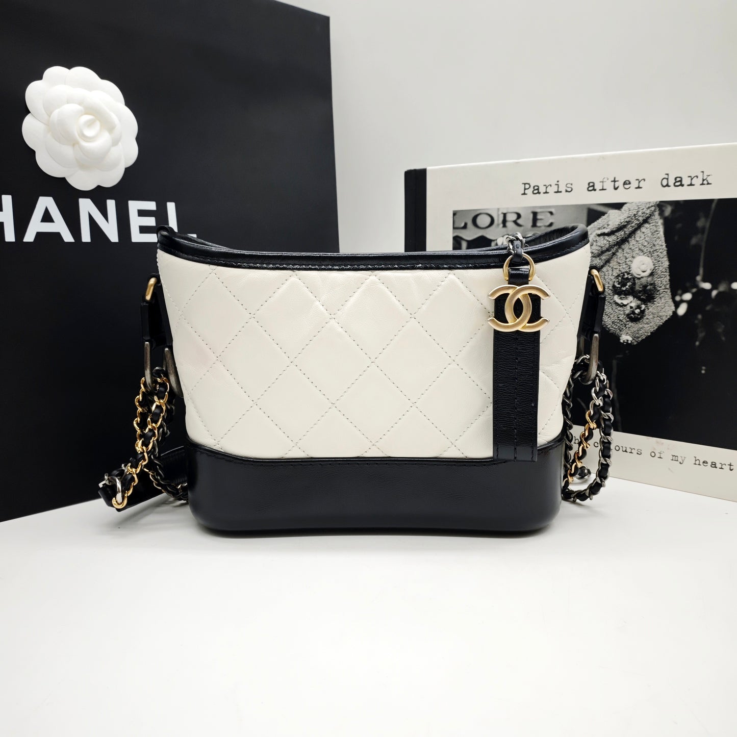 Chanel - Gabrielle Hobo - Calfskin leather - Black and White - (Small)