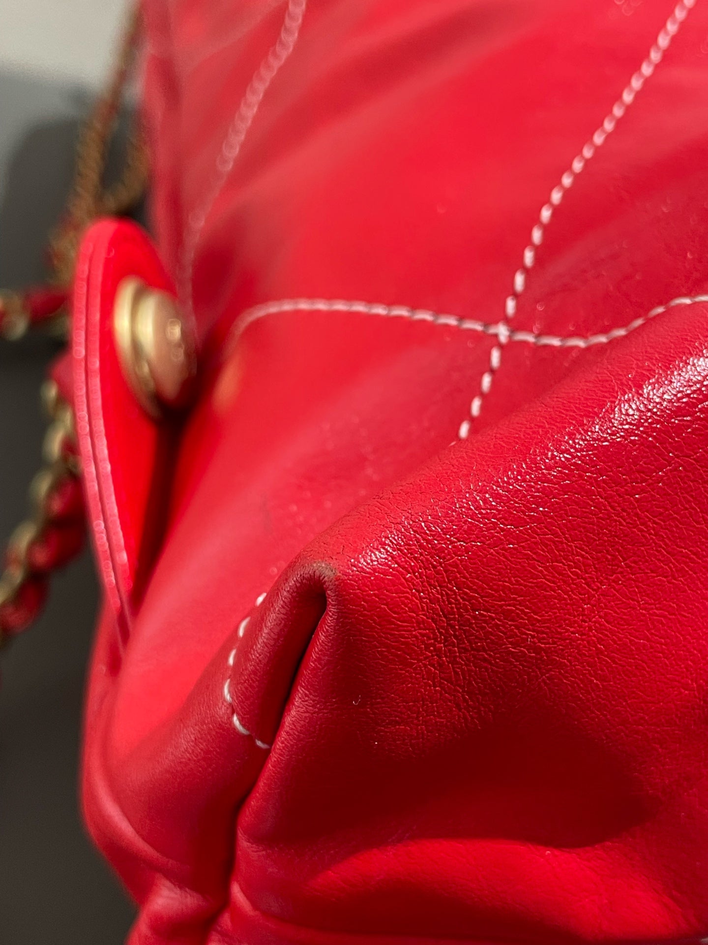 Chanel - 22 Bag Backpack - Calfskin leather - Red - (Large)