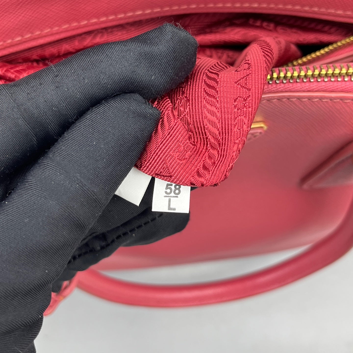 Prada - Saffiano Lux Tote - Saffiano leather - Rose Pink - (Medium)