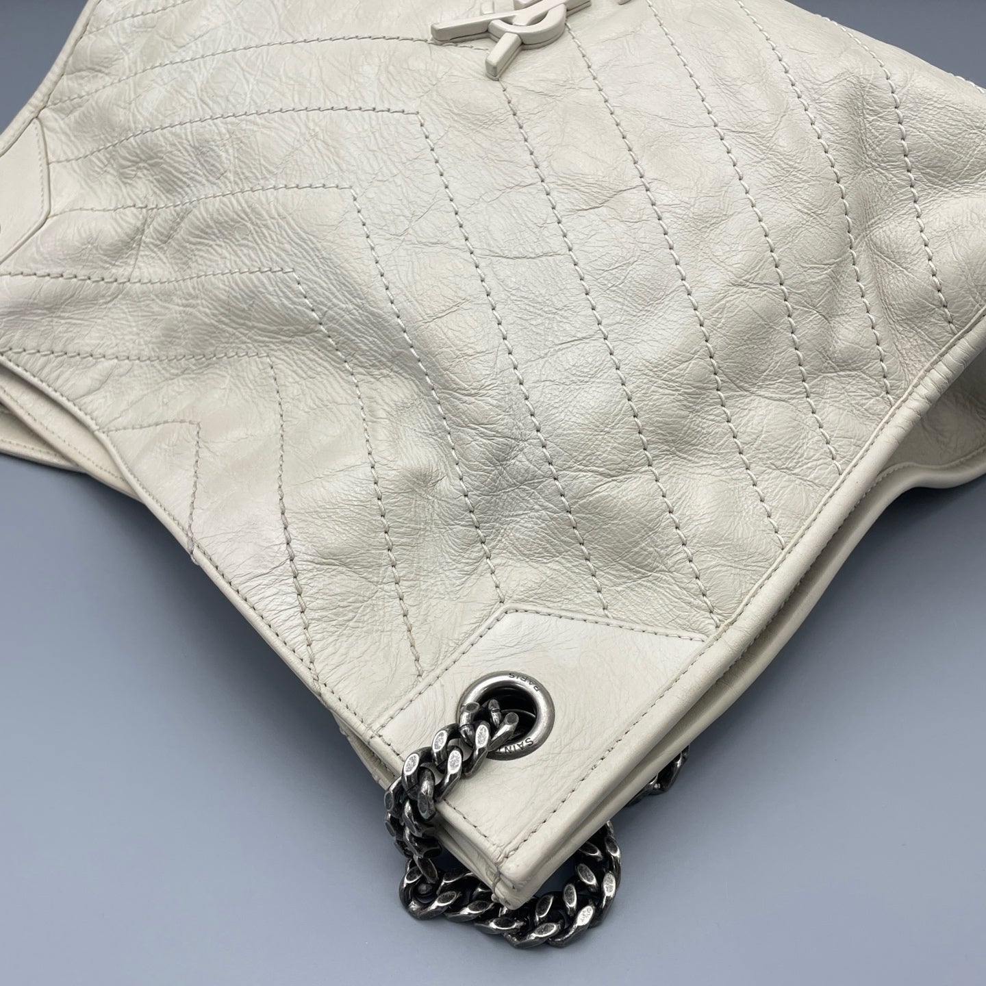Saint Laurent - Niki Small Tote Bag - Leather - White - (Small)
